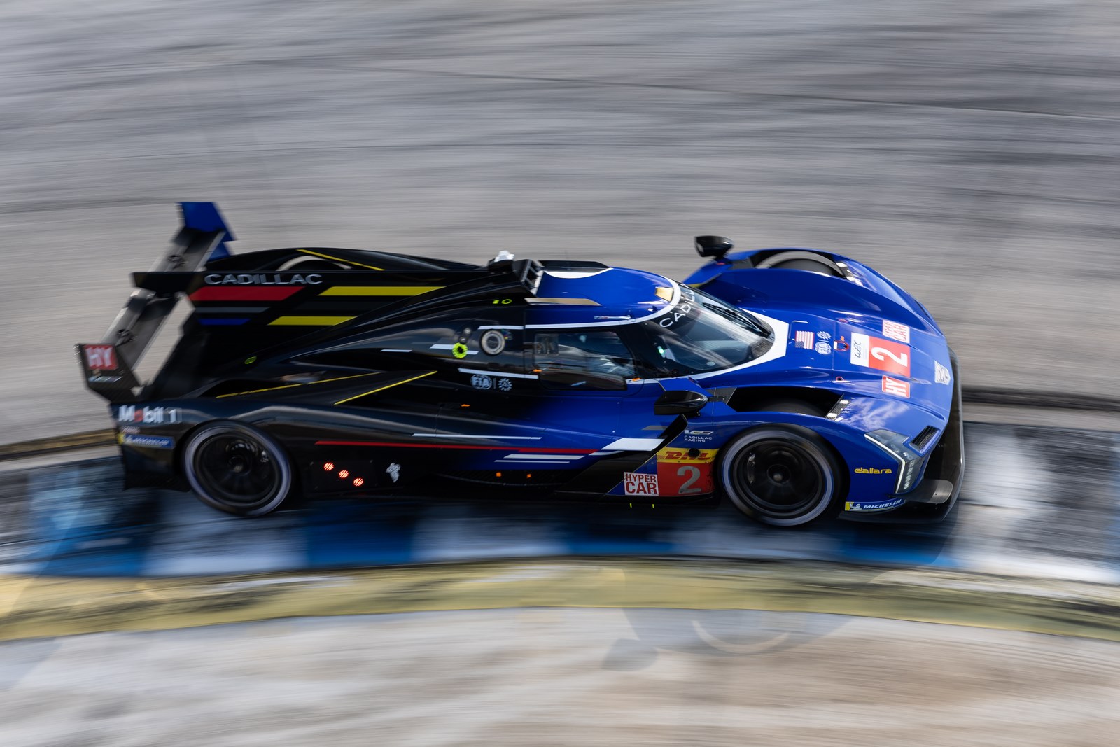 Deux Jours Positifs Pour Cadillac Lors Du Prologue