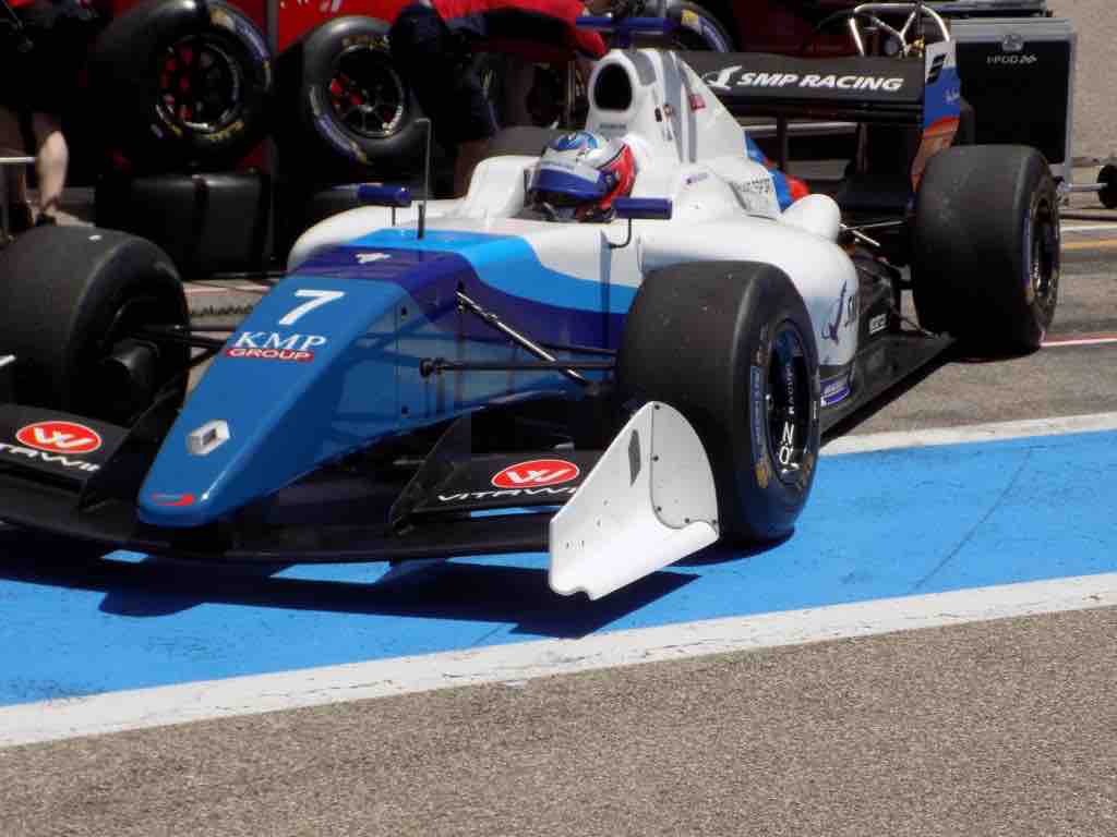 Formula V8, course 1 à suspens au Paul Ricard