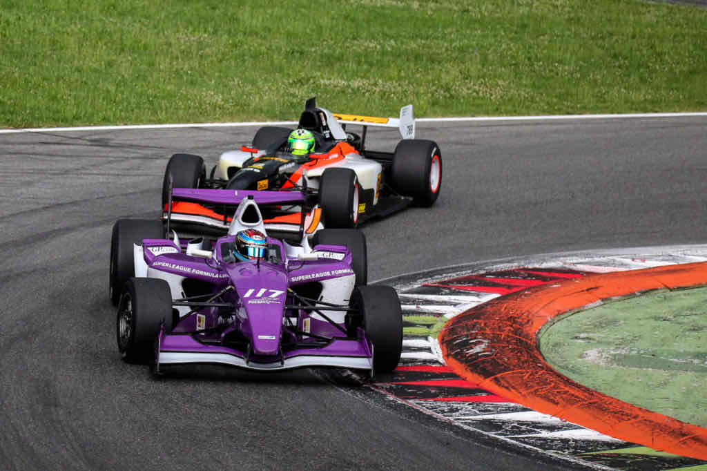 Boss GP, la pluie provoque un drapeau rouge et une fin de course prématurée à Monza