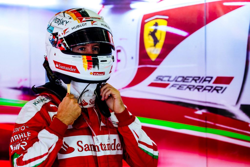 Sebastian Vettel met les négociations entre parenthèses