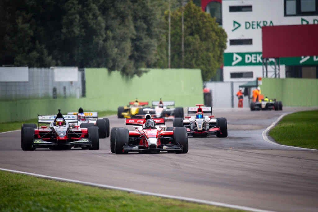 Boss GP / Auto GP, Tarso Marques remporte la course 1, Luis Michael Dorrbecker la course 2