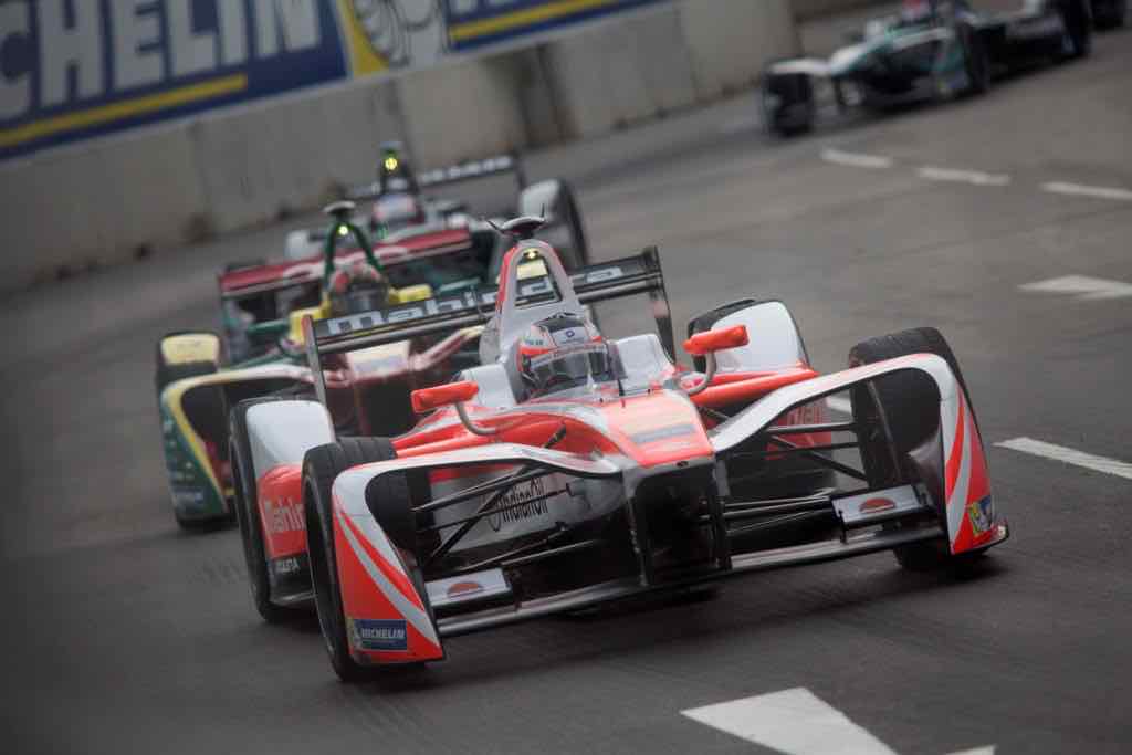 Formule E, Rosenqvist offre la pole à Mahindra