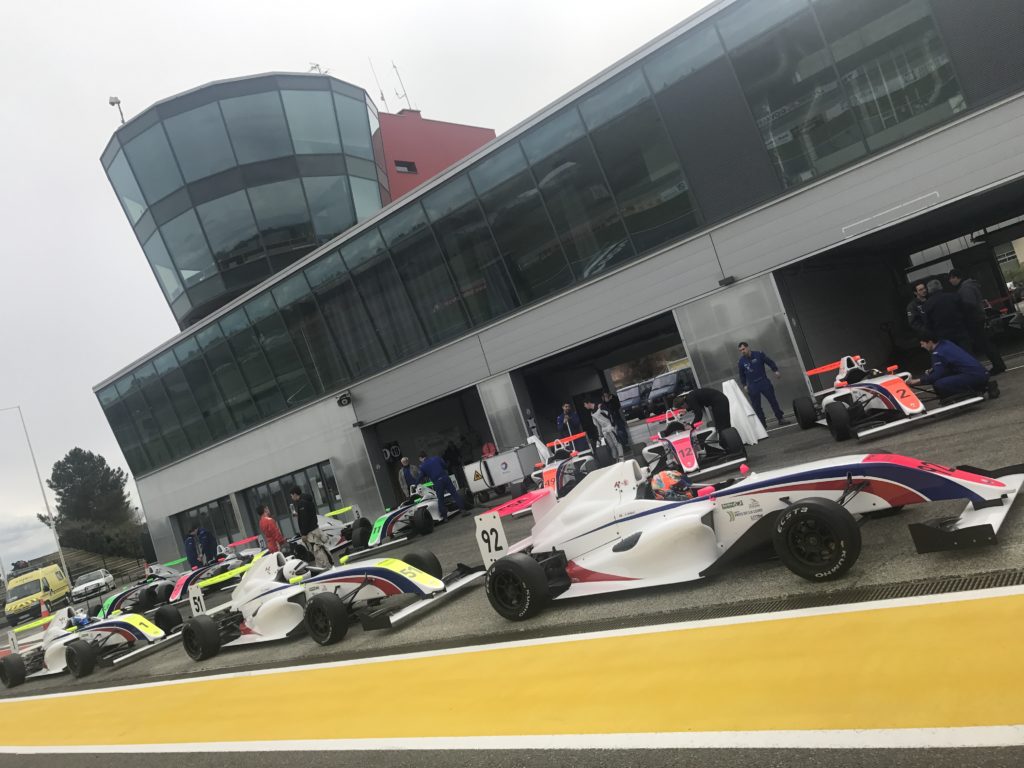 F4 France, Victor Martins ouvre le bal !