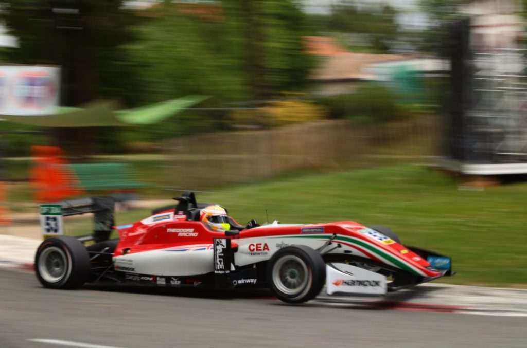 Callum Ilott en pole en FIA F3 à Pau !