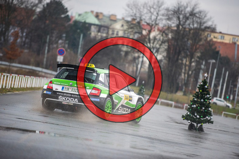 Vidéo : Jan Kopecký taxi d'un jour sur sa Škoda Fabia R5