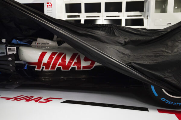 Haas n'est pas inquiet pour la réduction des éléments moteur