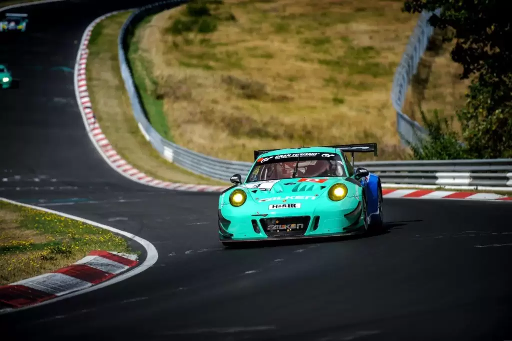 VLN : Porsche la preuve par 1000 !