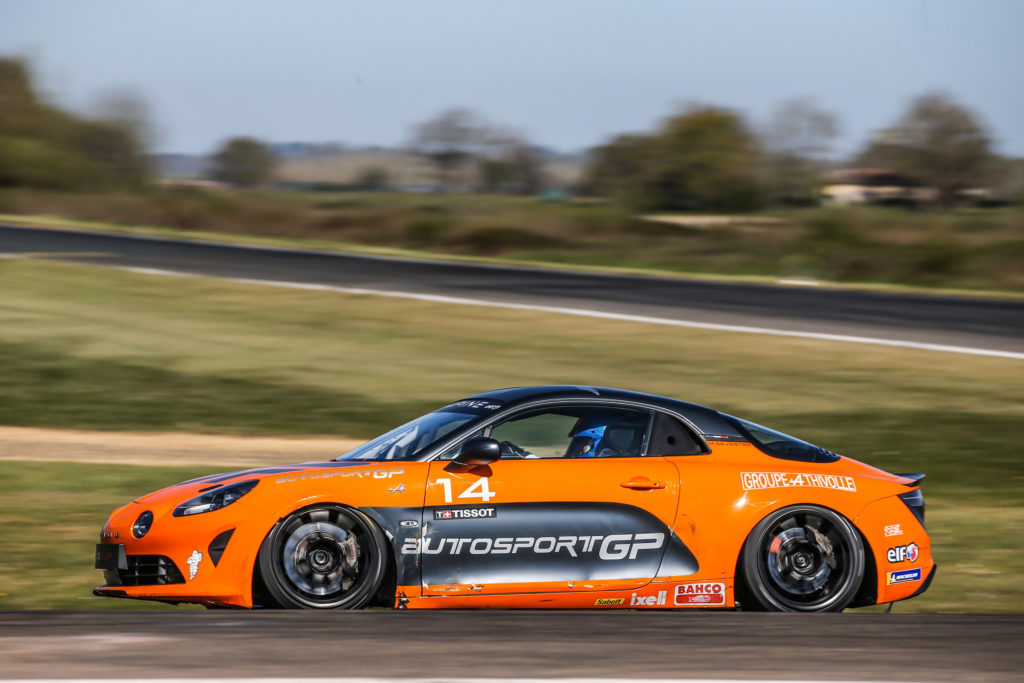 Autosport GP, 5 Alpine A110 Cup, 6 Clio Cup à Nogaro