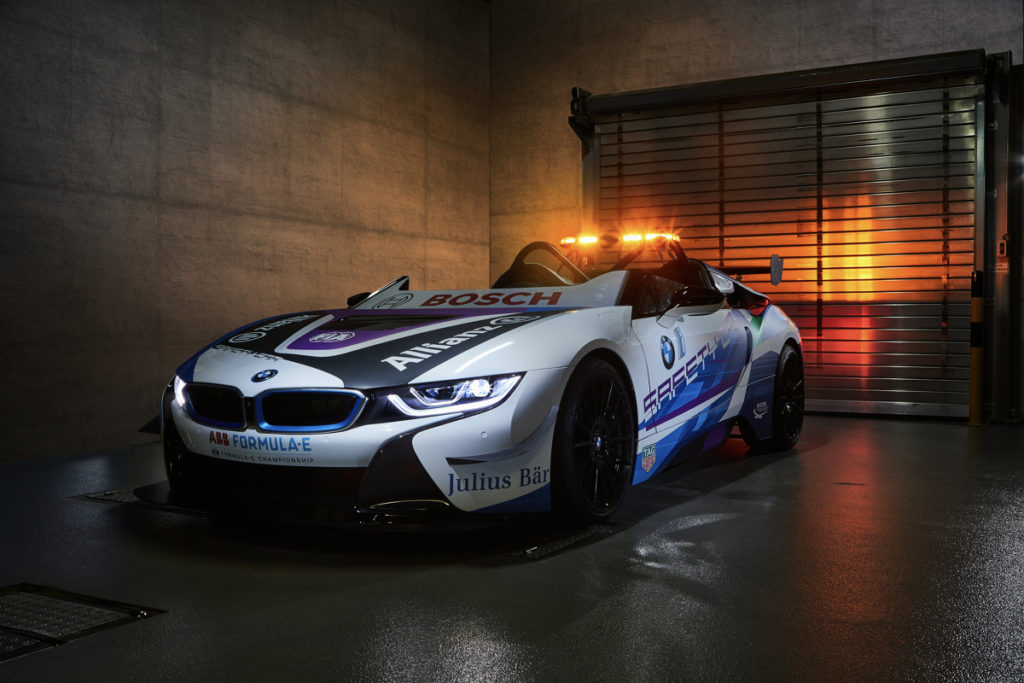 BMW présente son Safety Car Roadster