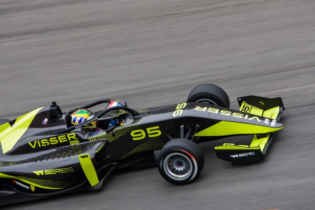 Beitske Visser s'impose en W Series à Zolder