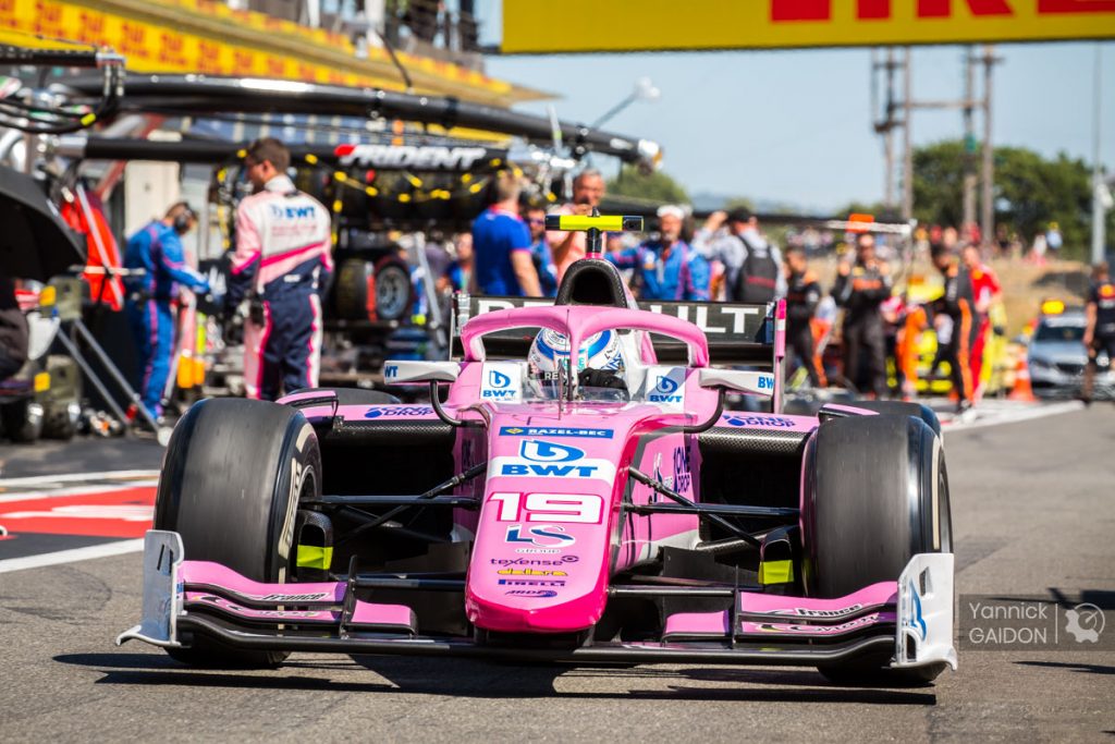 La FIA F2 retire le numéro 19 en l'honneur d'Anthoine Hubert