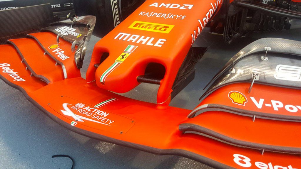 La Scuderia Ferrari avec un nouveau museau à Singapour