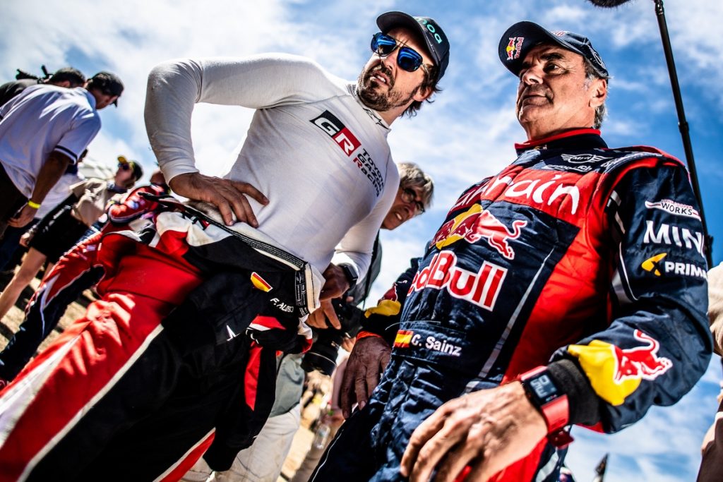 Sainz conseille à Alonso de "respecter le Dakar"