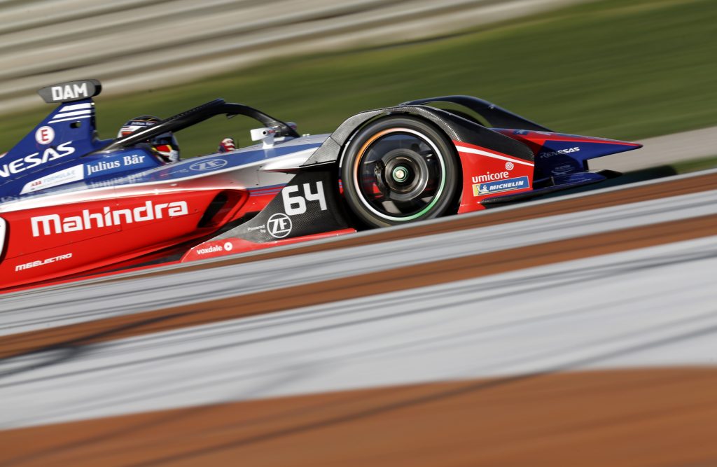 Mahindra plantera des arbres à chaque Fanboost reçu