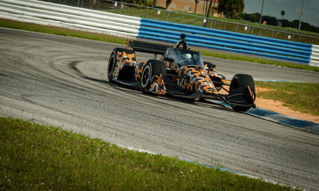O'Ward sur une McLaren camouflée et Bourdais testent l'aeroscreen
