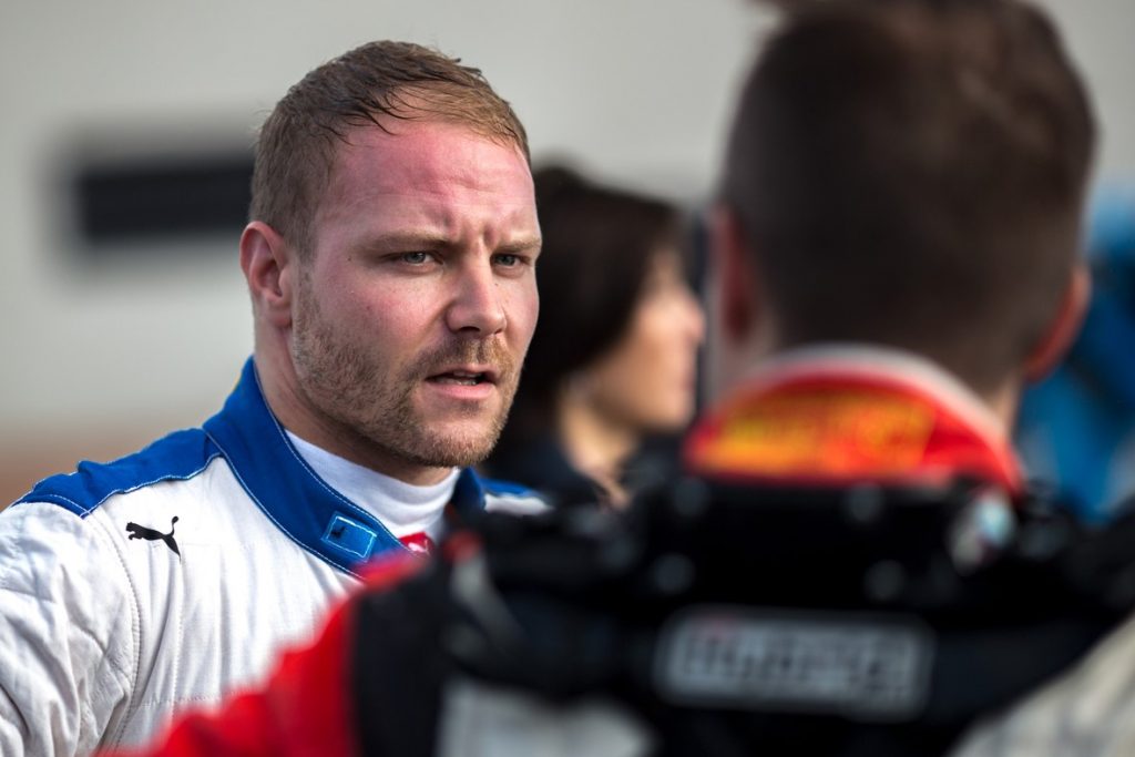 Valtteri Bottas se prépare pour RALLYCIRCUIT au Circuit Paul Ricard