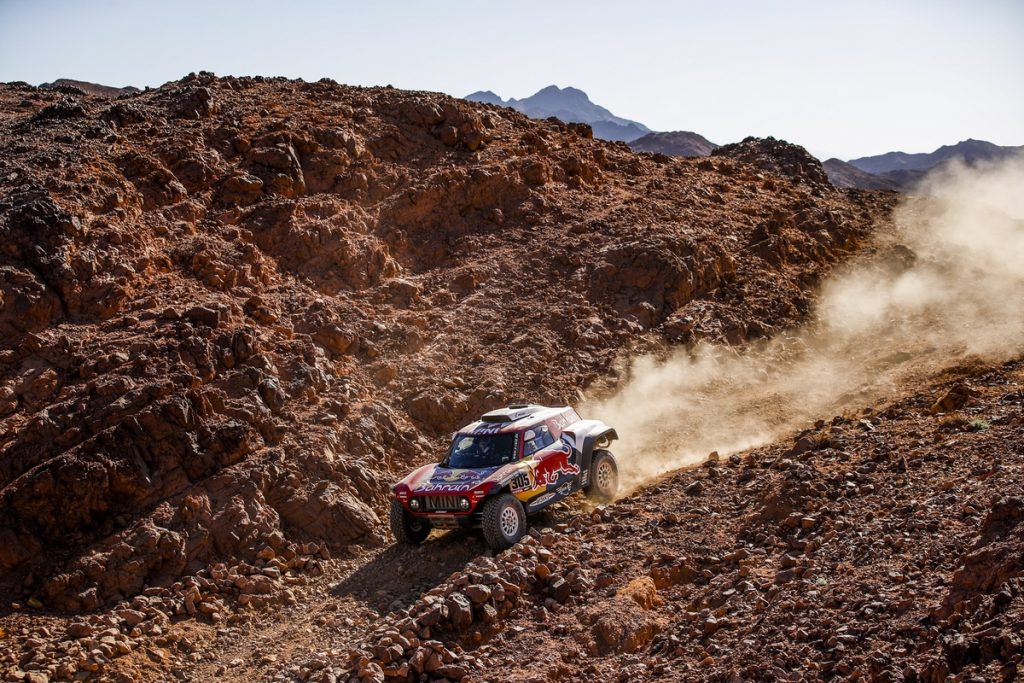 Dakar 2020, E3 : Sainz s'impose et prend la tête du classement