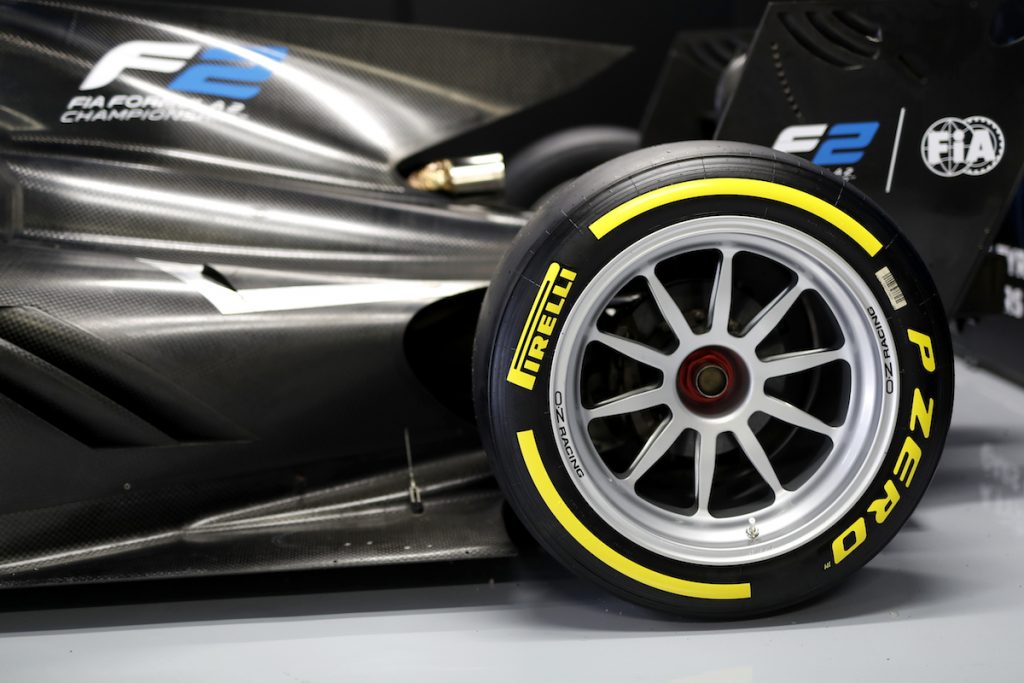 Premiers retours sur les pneus 18 pouces de la FIA F2