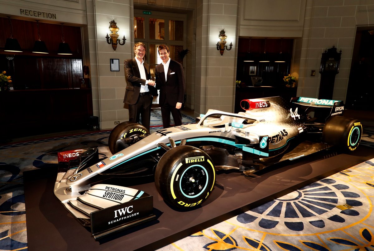 Formule 1 - Mercedes présente la monoplace W10 - Eurosport