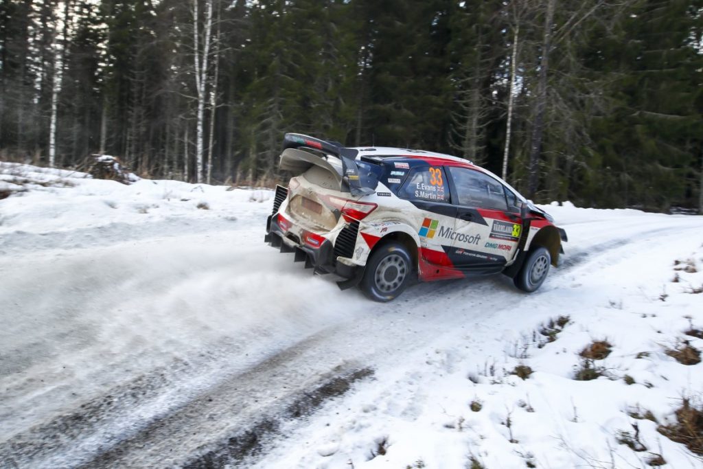 Rallye de Suède, Jour 2 : Evans dominateur, suspens pour la 3e place