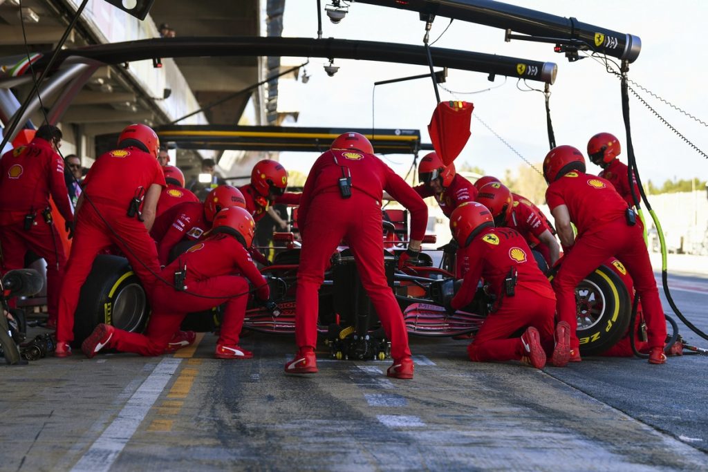 Pirelli et Ferrari annulent leurs essais du pneu 18" à Fiorano