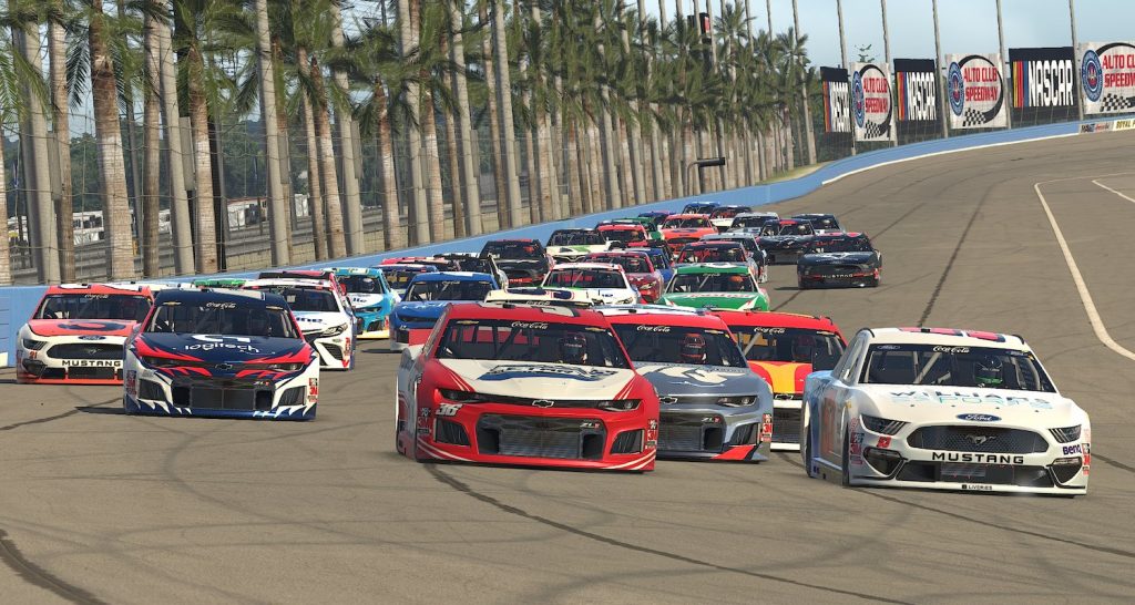 La eNASCAR, dimanche soir sur Automoto la chaîne
