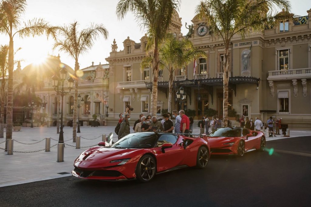 Un ex-responsable d'Apple pour devenir PDG de Ferrari ?