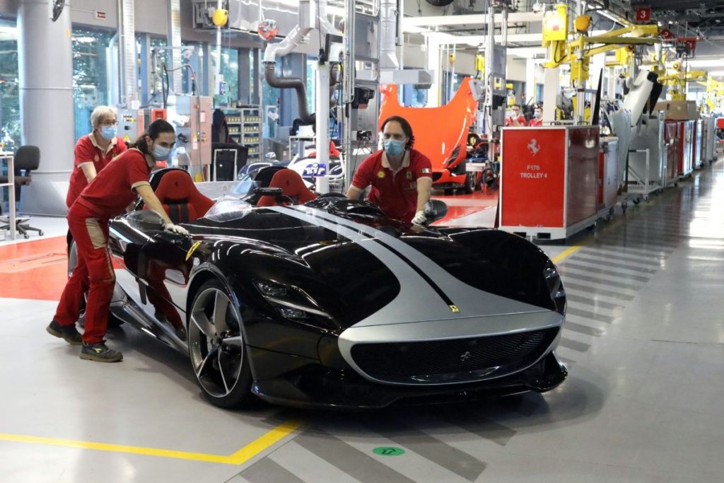 Ferrari résiste, sa valeur boursière est à la hausse