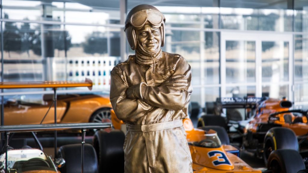 McLaren rend hommage à Bruce McLaren, disparu il y a 50 ans
