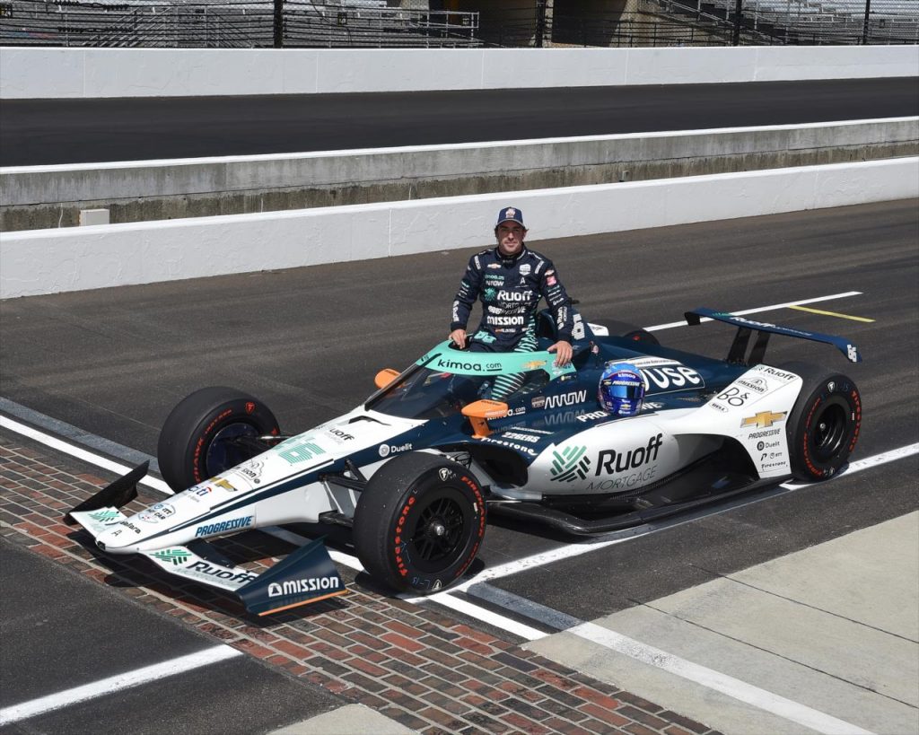 Alonso concède que la victoire à l'Indy 500 sera difficile