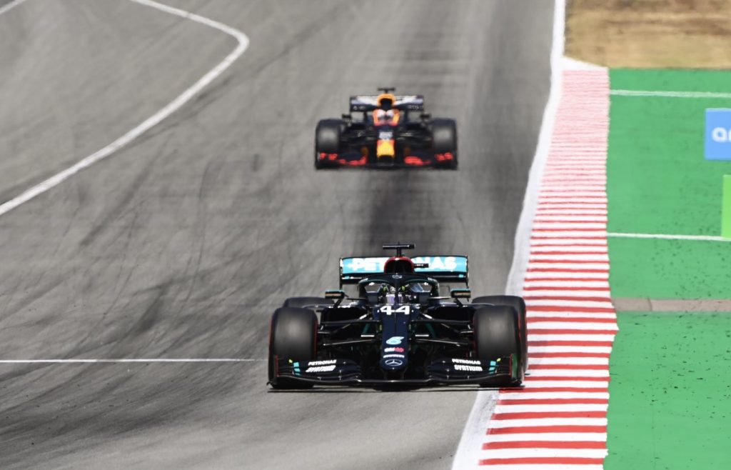 Grand Prix d'Espagne : Hamilton, seul au monde !