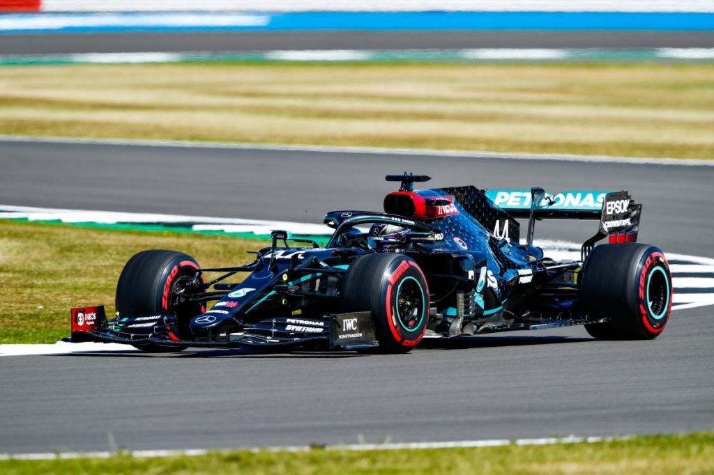 Grand Prix du 70e Anniversaire, EL2 : Hamilton riposte