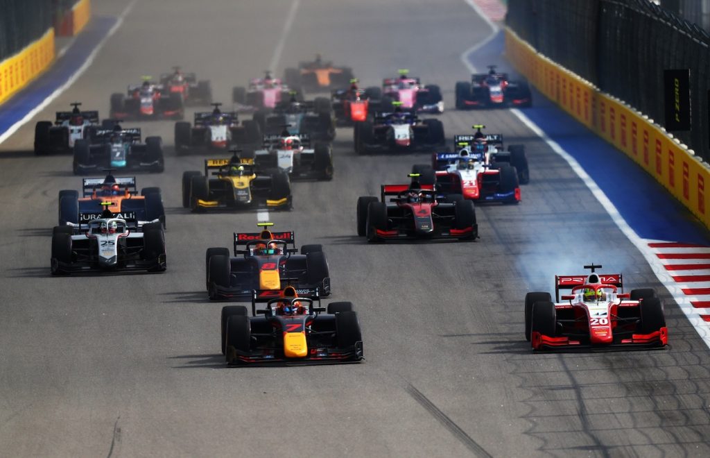 Mick Schumacher et Guanyu Zhou vainqueurs en FIA F2 à Sotchi