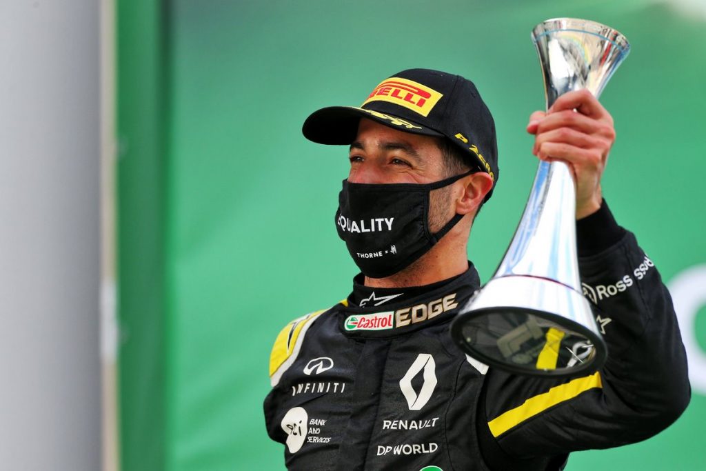 Un podium Renault qui appelle un tatouage pour Abiteboul