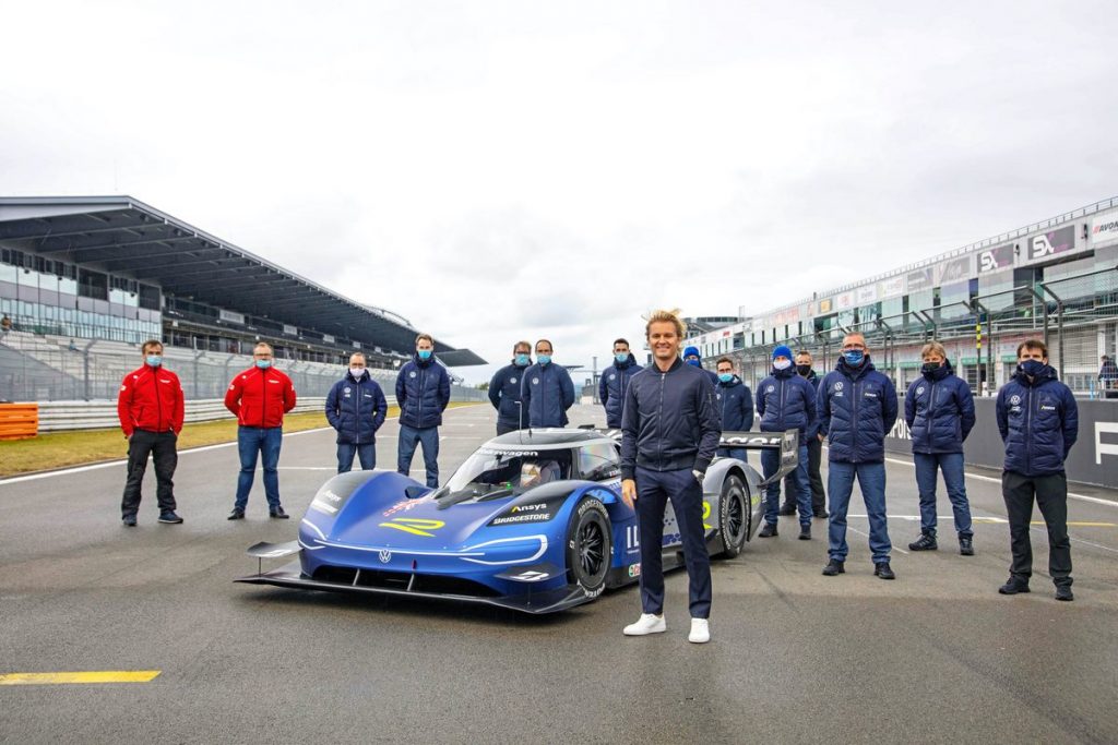 Nico Rosberg a testé l'ID.R au Nürburgring avec Romain Dumas