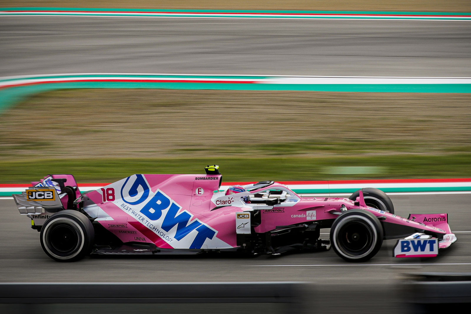 Lance Stroll évite de peu des commissaires en piste à Imola