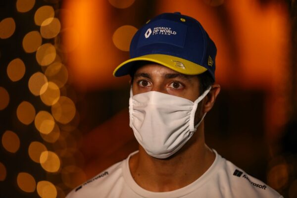Ricciardo est dégoûté des nombreuses rediffusions du crash de Grosjean