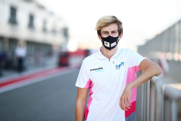 Théo Pourchaire fait ses débuts en FIA F2 à Bahreïn