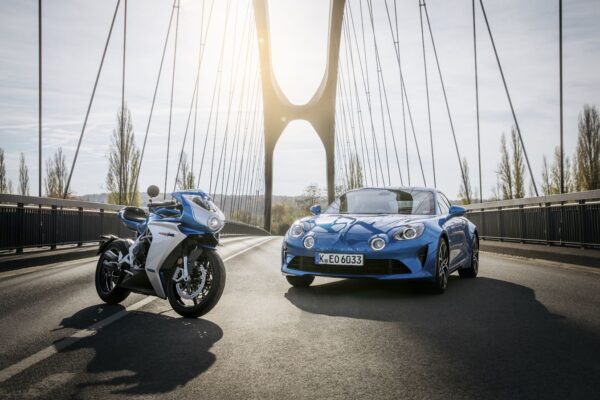 MV Agusta s'associe à Alpine pour une édition limitée