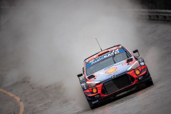 Rally Monza, J2 : Sordo leader, Neuville abandonne