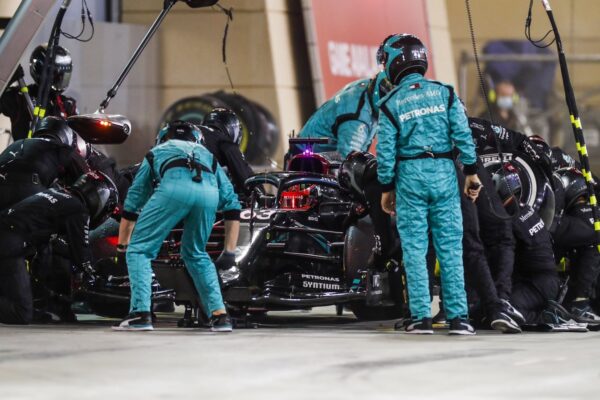 Mercedes écope d'une amende pour les pneus de Russell
