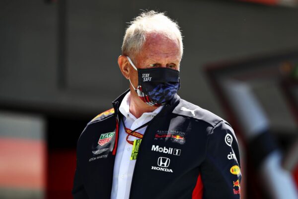 Helmut Marko révèle un contrat d'un an pour Sergio Pérez