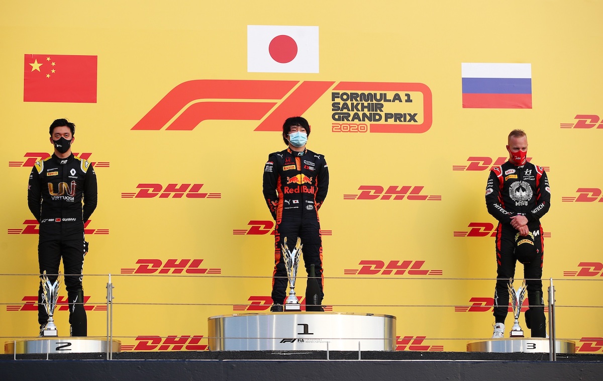 Zhou, Tsunoda et Mazepin FIA F2 2020 Sakhir course 1 podium
