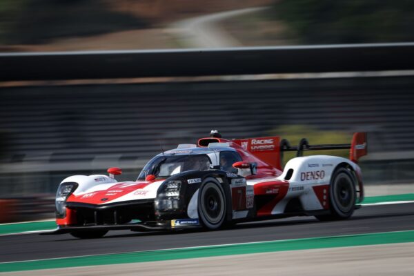 Galerie photo : la Toyota GR010 HYBRID sous tous ses angles