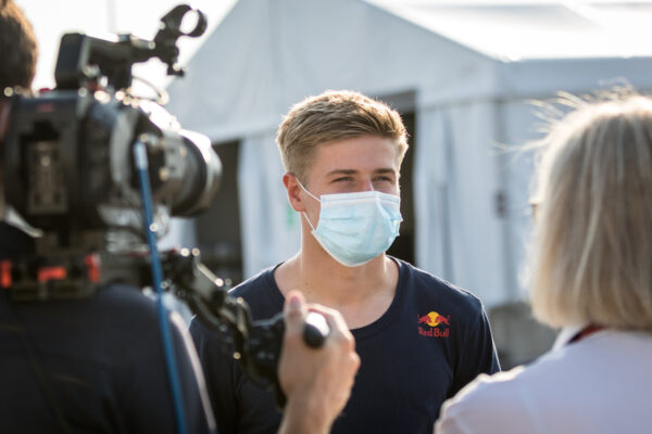 Hitech GP et Carlin annoncent leurs pilotes 2021 FIA F2