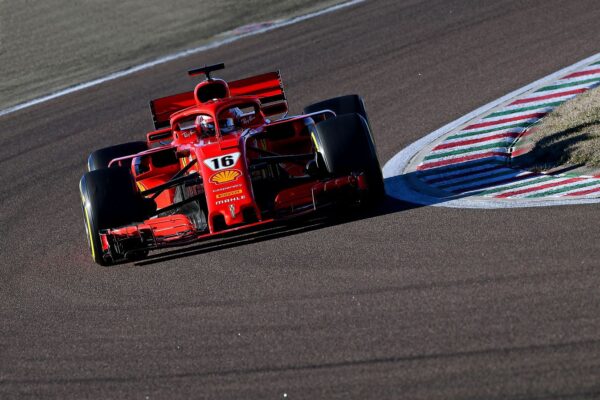 Charles Leclerc lance la saison de Ferrari à Fiorano