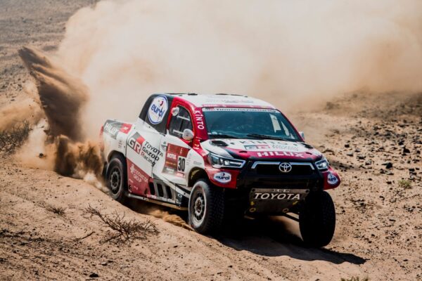Dakar 2021, S5 : De villiers s'impose, Loeb et Sainz dans le dur
