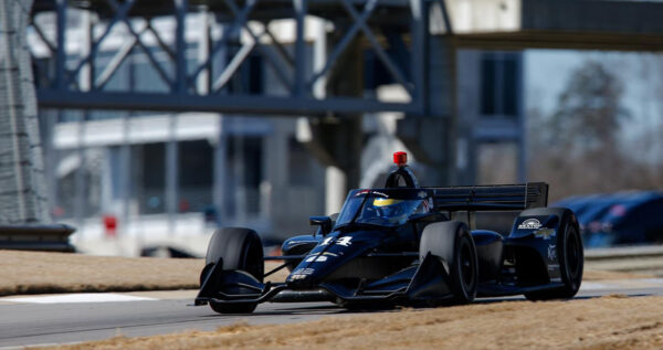 AJ Foyt Racing poursuit sa marche en avant avec Bourdais