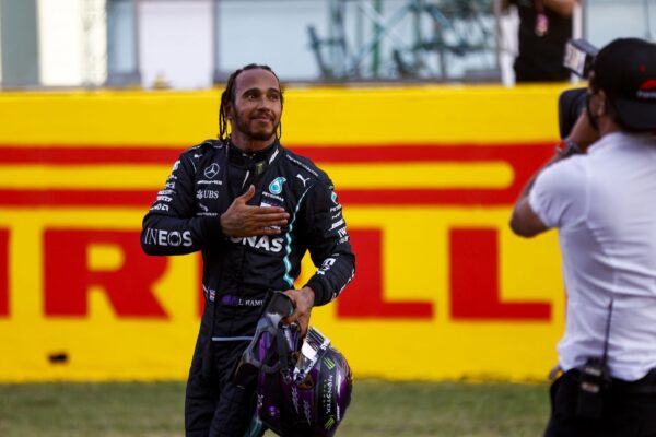 Hamilton avec une "clause Verstappen" dans son contrat ?