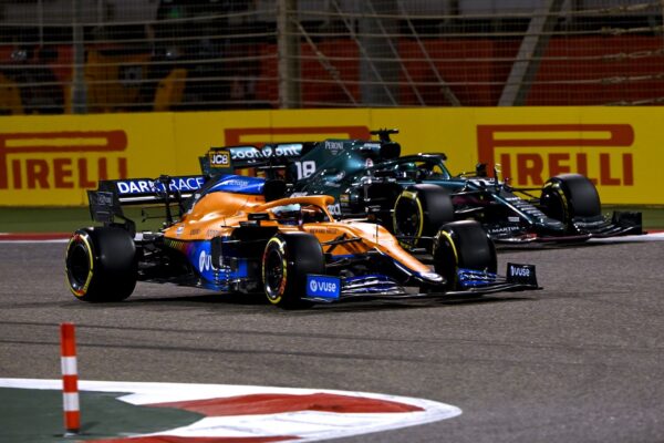 Un fond plat endommagé a ralenti Ricciardo à Bahreïn